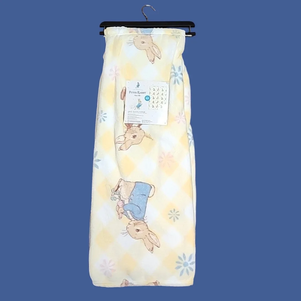 Peter Rabbit Cream Yellow Bunny Soft Plush Springtime Throw Blanket New w/ Tags